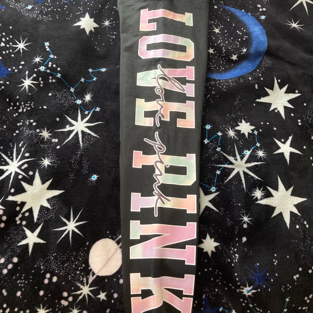 VS Pink rare HTF freya tie dye leggings medium NWT